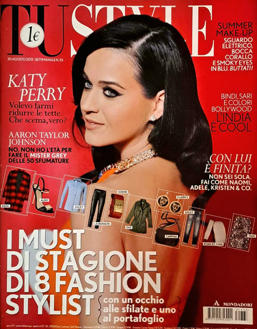 Katy Perry CHRISTINA HENDRICKS Aaron Taylor-Johnson TU STYLE Magazine August 2013