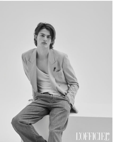 L'OFFICIEL USA No. 32 - Winter 2022 (Digital) - DiscountMags.com