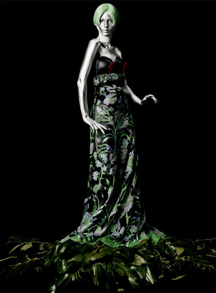 女性情報誌 Vogue Italia Magazine April 2022 VOGUE Magazine Italia April 2022 VITTORIA CERETTI by RAFAEL PAVAROTTI