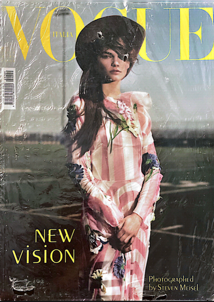 Vogue_Italia_May_2016_Caitie_G