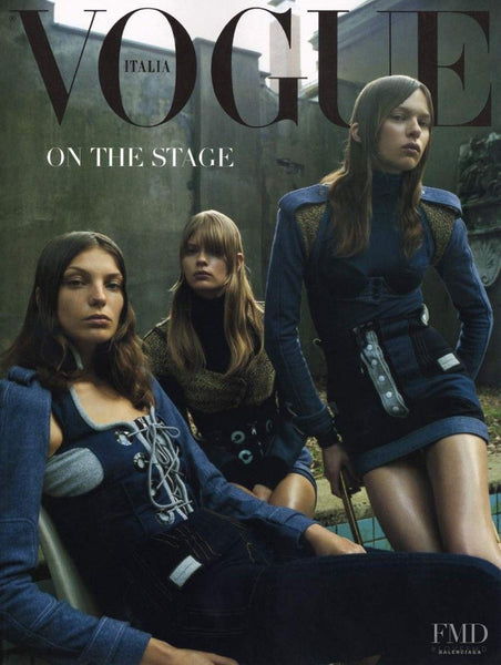 DARIA WERBOWY Vogue Magazine Italia On the Stage July 2004 In the Shop