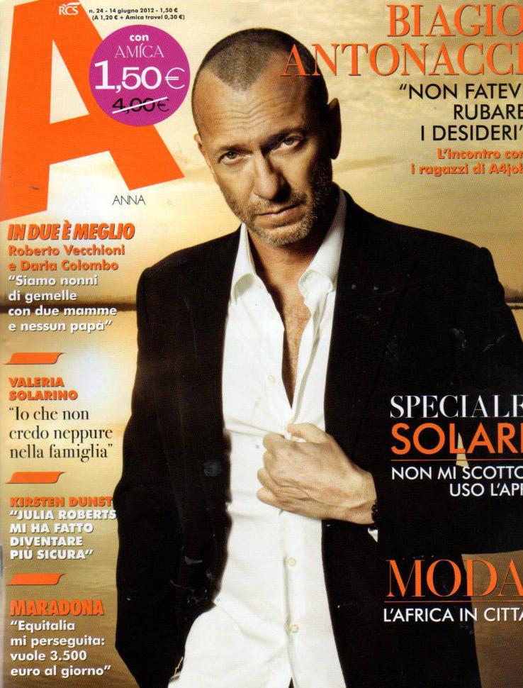 Anna MAGAZINE 2012 BIAGIO ANTONACCI Maradona KIRSTEN DUNST Valeria Solarino
