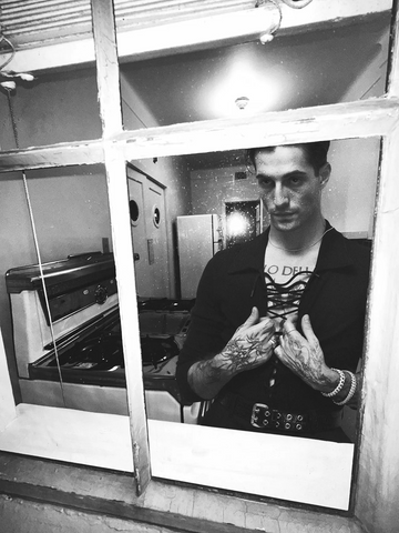 女性情報誌 NEW DAMIANO DAVID VOGUE ITALY Vogue Italia January 2025 : Damiano David by Steven Klein