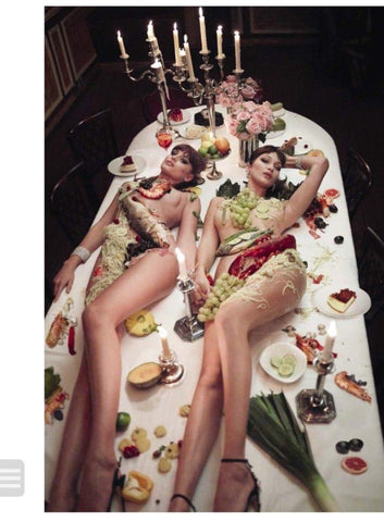 VOGUE Magazine Italia December 2017 IRINA SHAYK Taylor Hill BELLA HADI
