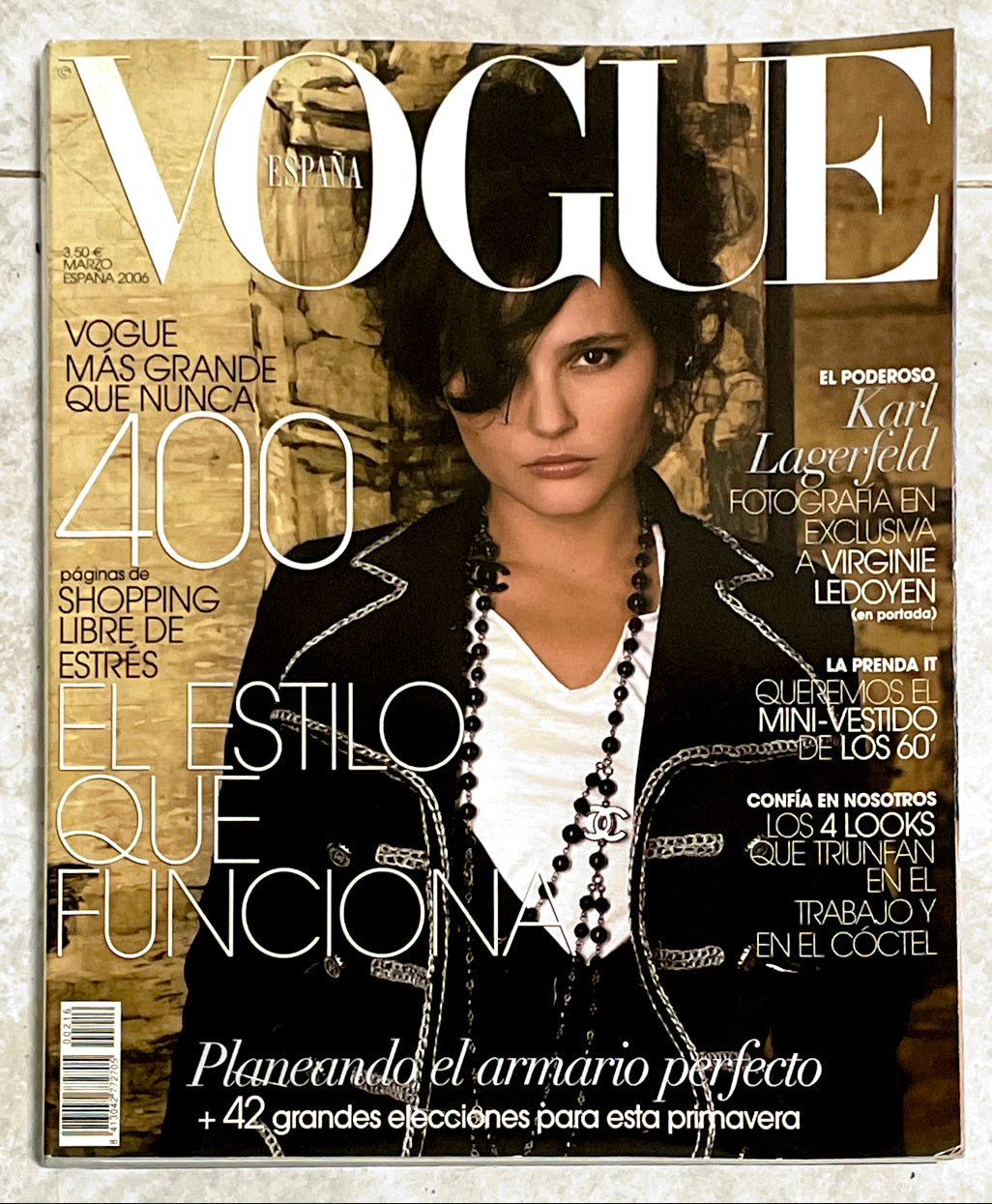 VOGUE ESPANA SPAIN Magazine October 2021 Number 403 ANYA