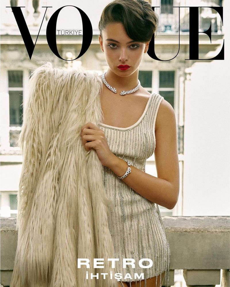VOGUE Magazine Turkey October 2022 DEVA CASSEL Sealed BRAND NEW