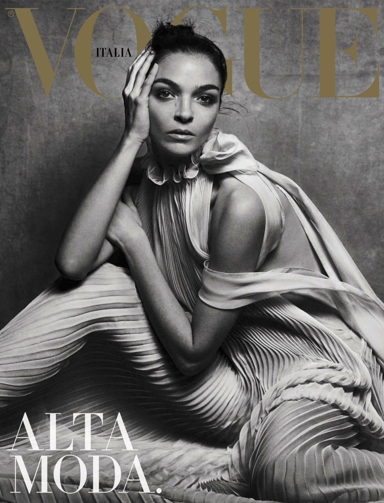 女性情報誌 Vogue Italia Magazine January 2017 61gASek1MjL.jpg