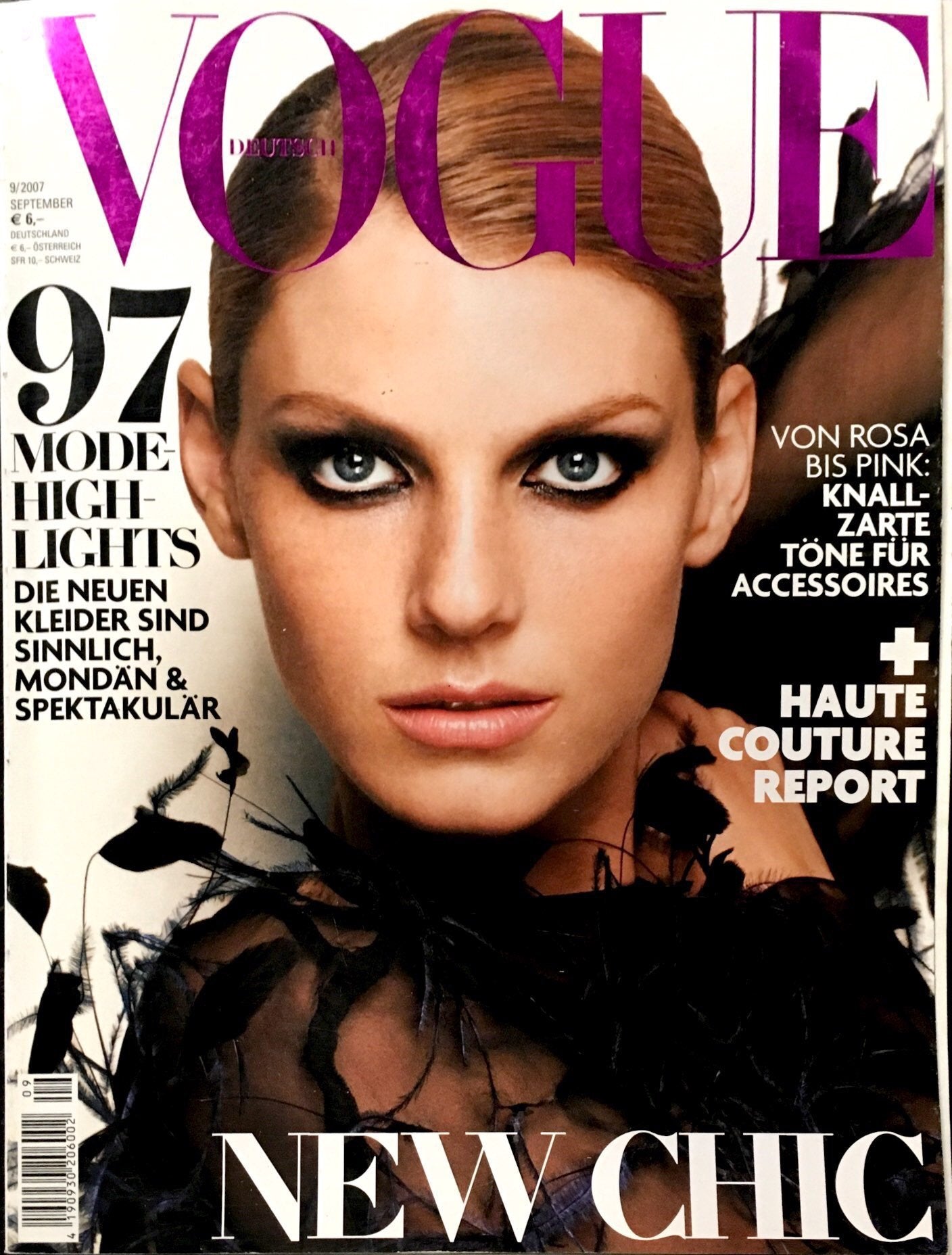 女性情報誌 Vogue Deutsch Magazine October 2022 女性情報誌 Vogue Deutsch Magazine October 2022 Vogue