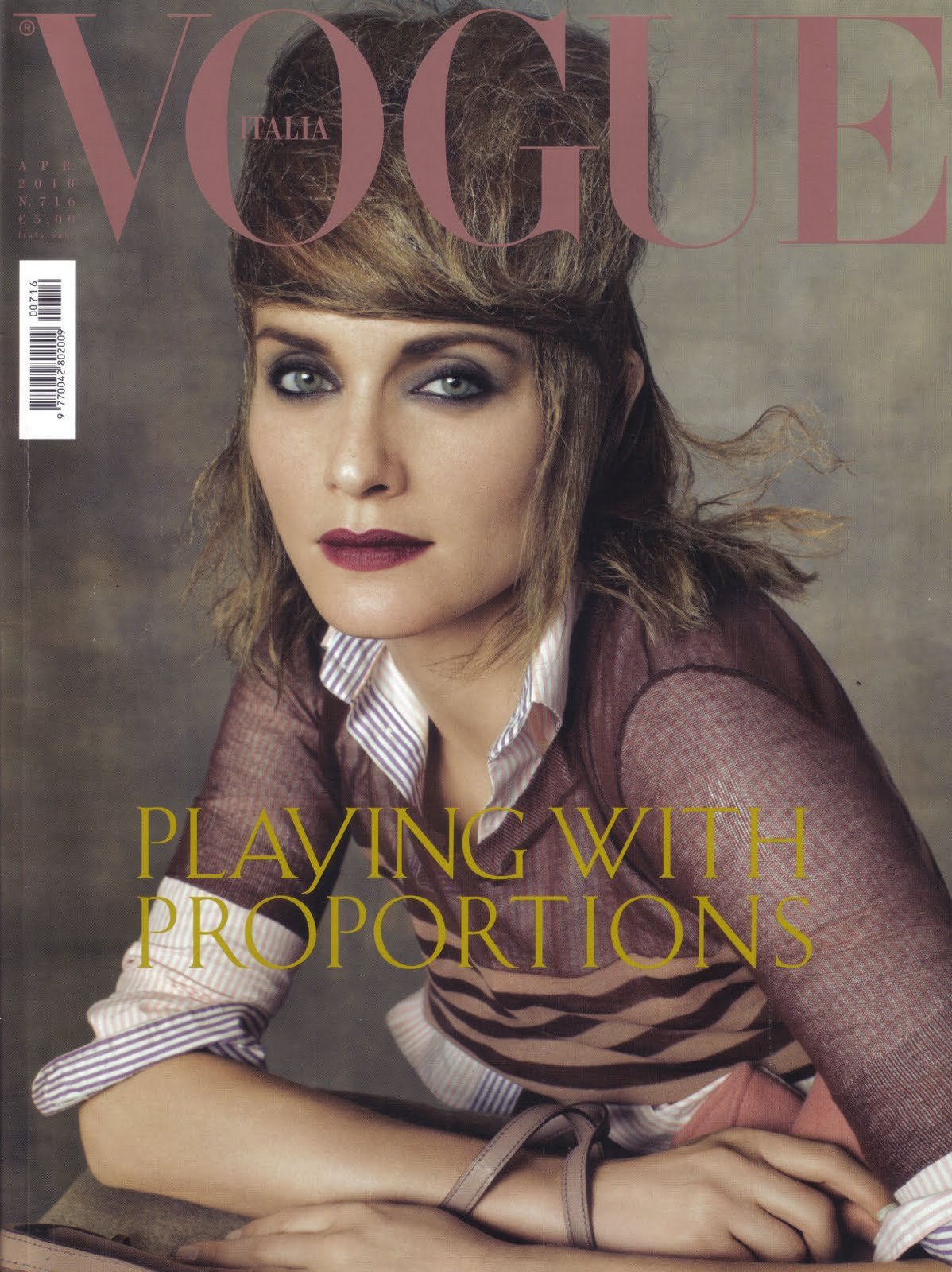 VOGUE Magazine Italia April 2010 AMBER VALLETTA Karmen Pedaru LARA STO
